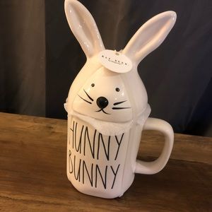 Rae Dunn hunny bunny mug